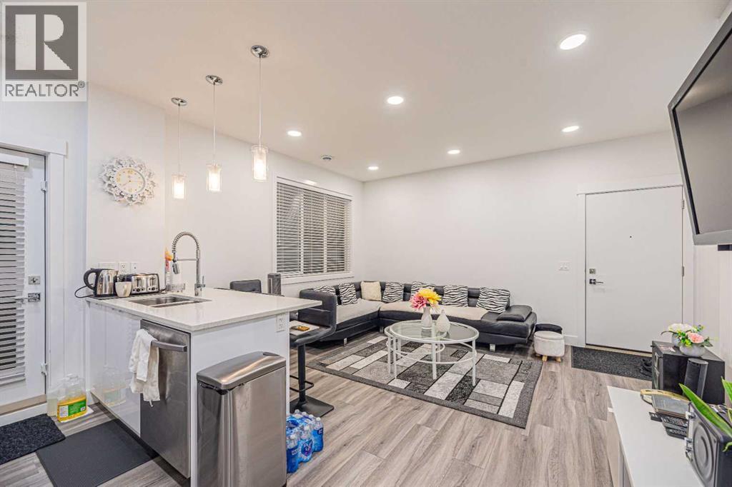 Row / Townhouse for Sale in 104, 10060 46 Street NE|Calgary, Alberta T3J2H8 3