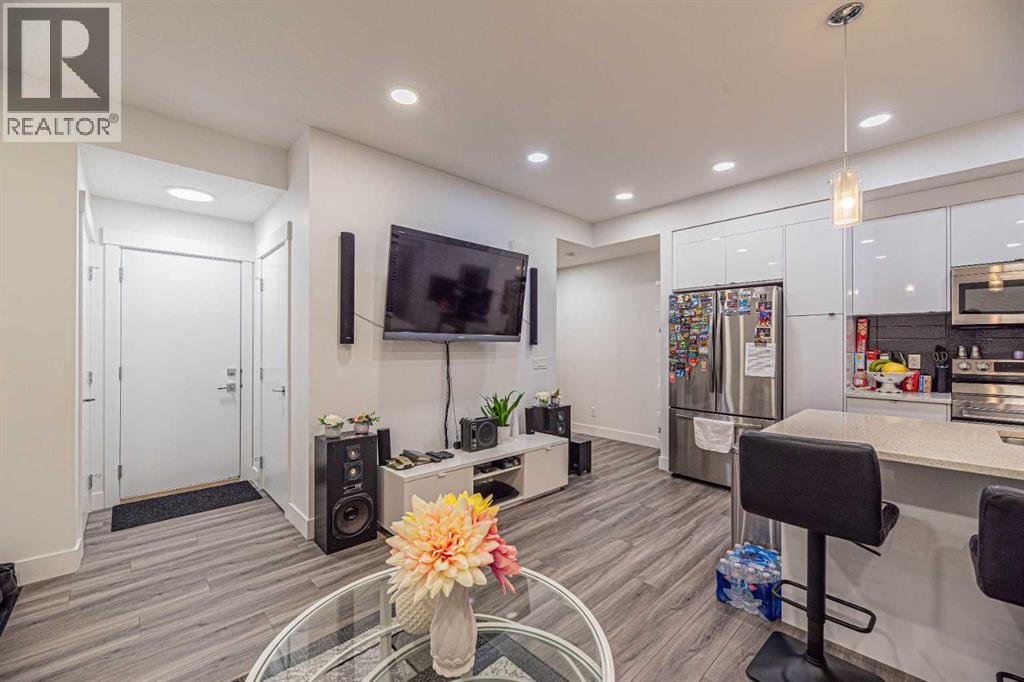 Row / Townhouse for Sale in 104, 10060 46 Street NE|Calgary, Alberta T3J2H8 5