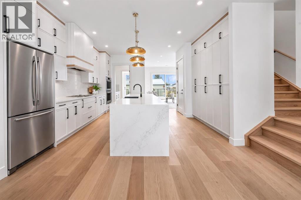 Duplex for Sale in 2421 25 Avenue NW|Calgary, Alberta T2M2C6 5