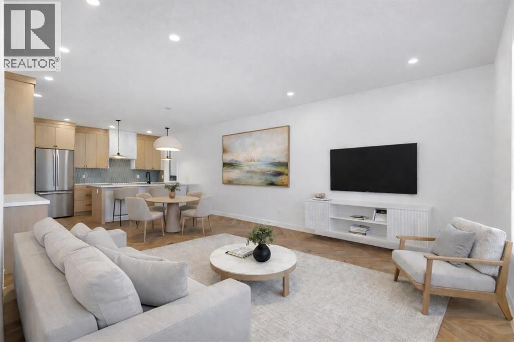 Row / Townhouse for Sale in 4, 1524 29 Avenue SW|Calgary, Alberta T2T1M3 2