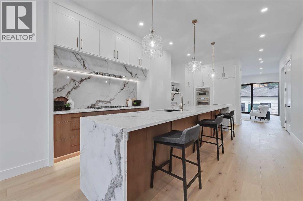 House for Sale in 2720 5 Avenue NW|Calgary, Alberta T2N0T8 5