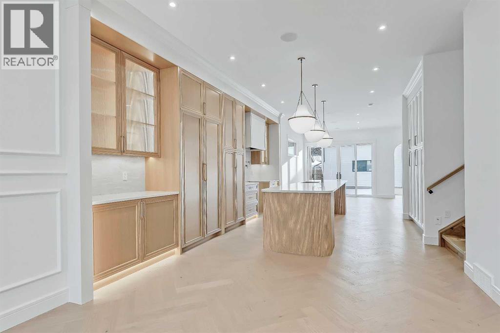 House for Sale in 1739 48 Avenue SW|Calgary, Alberta T2T2T2 5