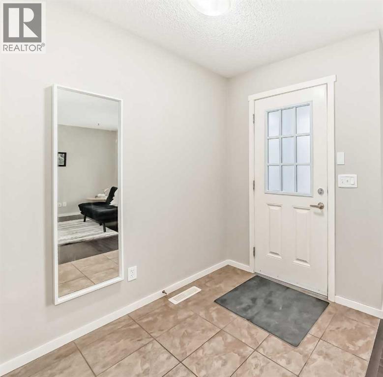 Duplex for Sale in 822 Panatella Boulevard NW|Calgary, Alberta T3K0n7 3