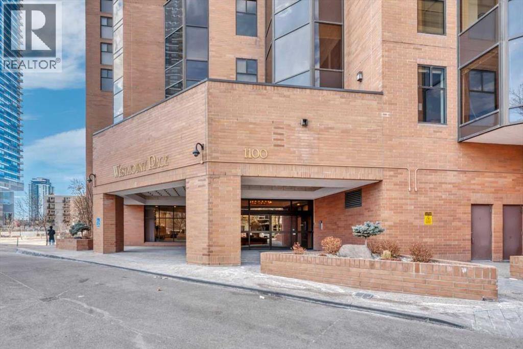 Apartment for Sale in 2403, 1100 8 Avenue SW|Calgary, Alberta T2P3T9 4