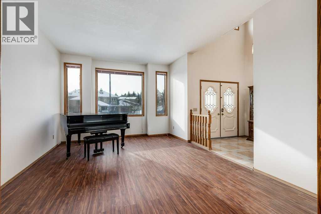 House for Sale in 106 Sienna Hills Drive SW|Calgary, Alberta T3H2C8 2