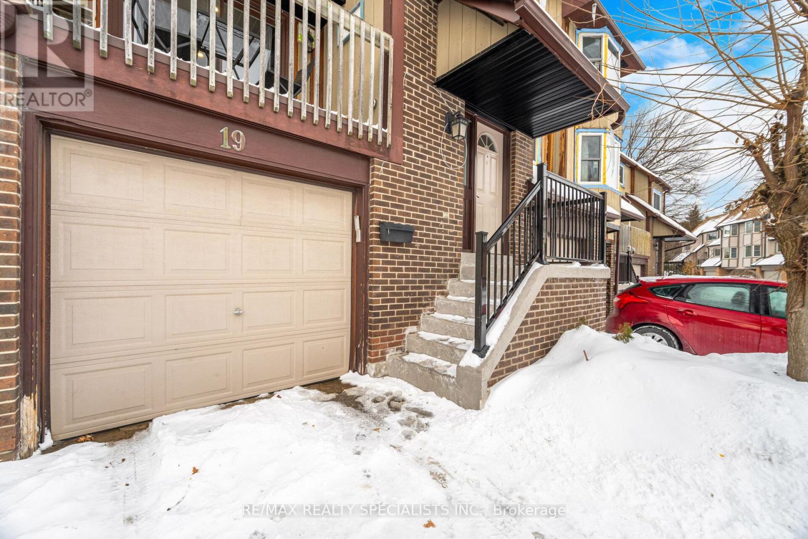 Row / Townhouse for Sale in 19 - 6780 FORMENTERA AVENUE|Mississauga (Meadowvale), Ontario L5N2L1 3