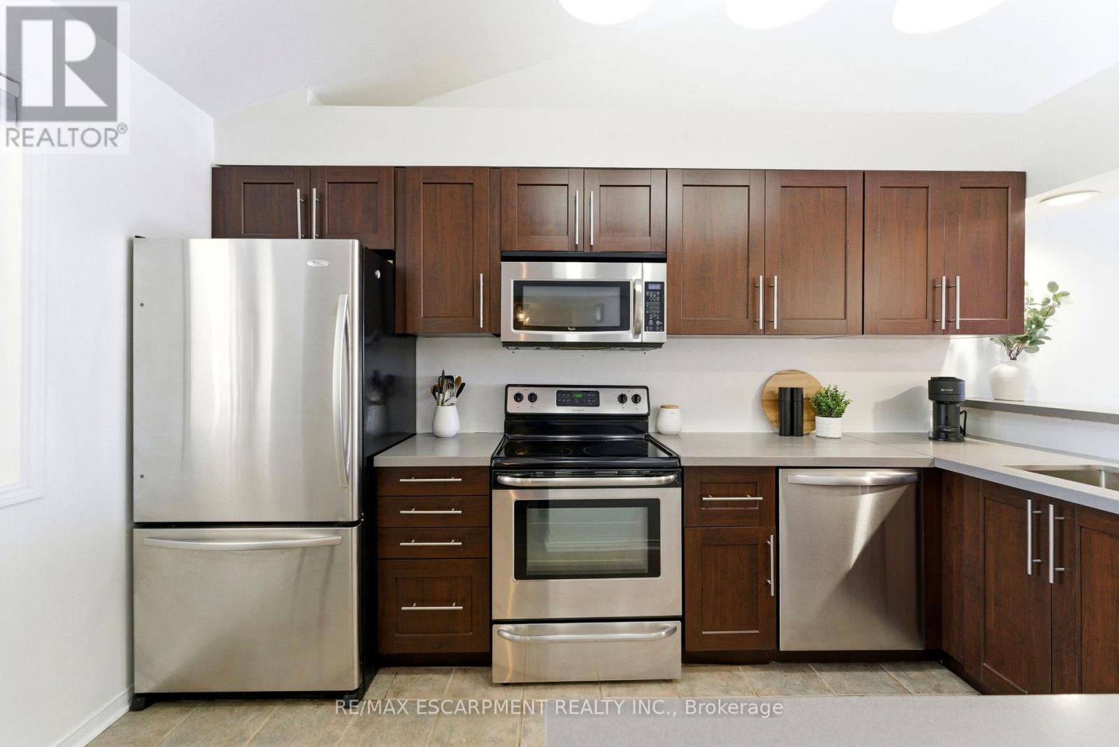 Row / Townhouse for Sale in 140 - 109 BRISTOL ROAD E|Mississauga (Hurontario), Ontario L4Z3P6 4