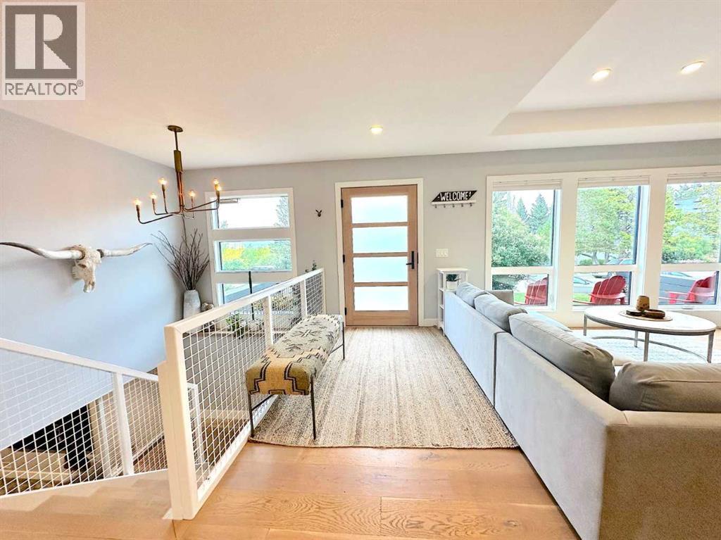 House for Sale in 139 Wildwood Drive SW|Calgary, Alberta T3C3C7 5