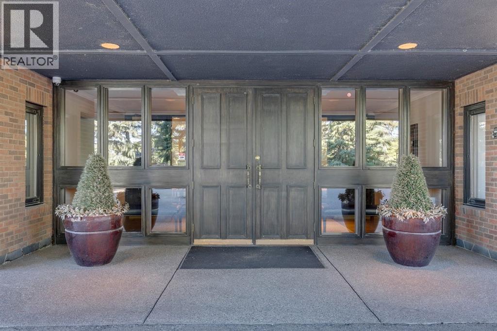 Apartment for Sale in 3N, 222 Eagle Ridge Drive SW|Calgary, Alberta T2V2V7 2