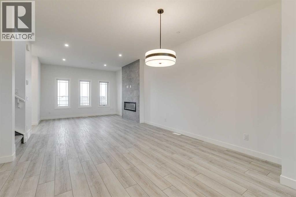 House for Sale in 479 Hotchkiss Manor SE|Calgary, Alberta T3S0N3 5