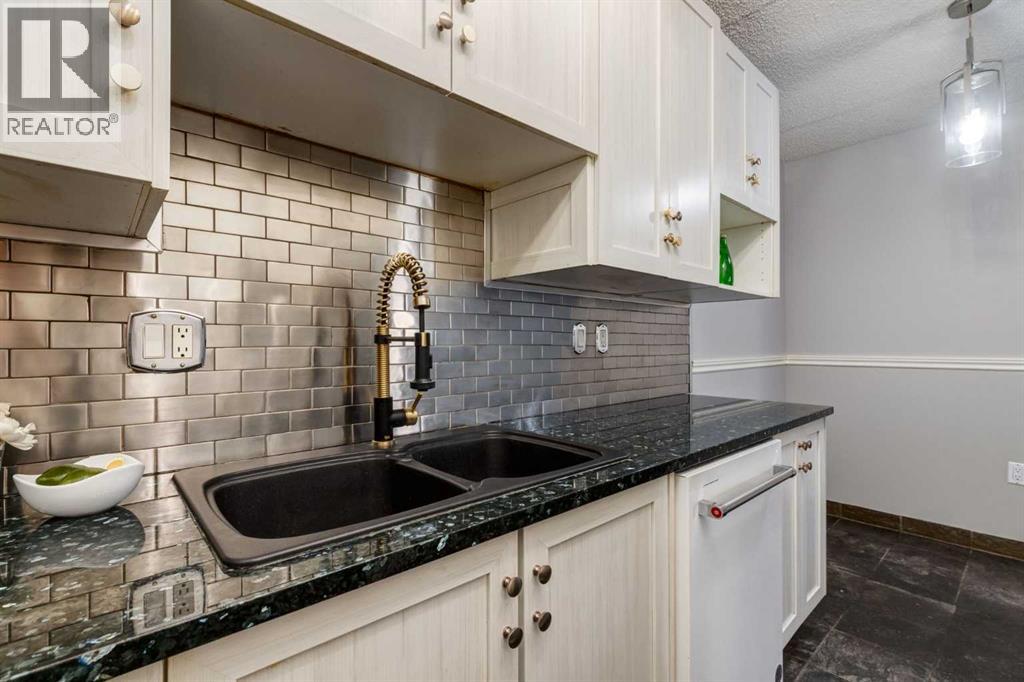 Apartment for Sale in 205, 120 15 Avenue SW|Calgary, Alberta T2R0P5 5