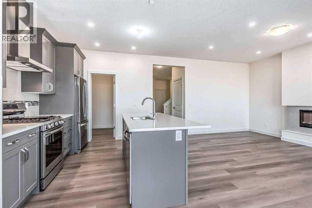 House for Sale in 276 Belvedere Drive|Calgary, Alberta T2A7M5 4