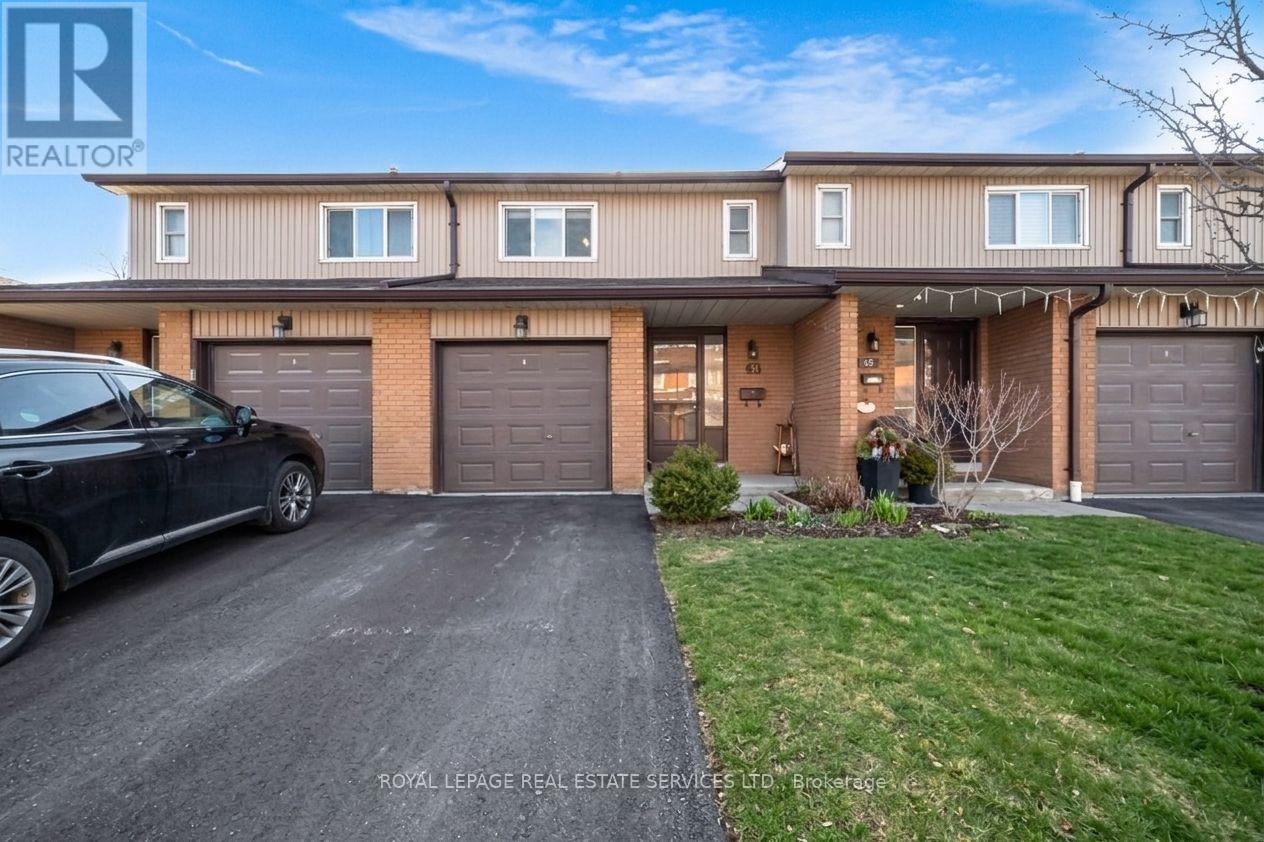 Row / Townhouse for Sale in 43 - 725 VERMOUTH AVENUE|Mississauga (Mississauga Valleys), Ontario L5A3X5