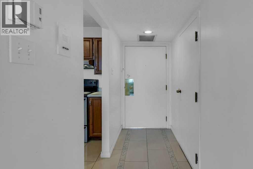 Apartment for Sale in 402, 1202 13 Avenue SW|Calgary, Alberta T3C0T1 4