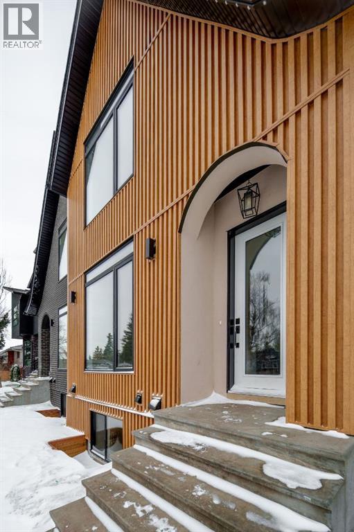 Duplex for Sale in 2227 36 Street SW|Calgary, Alberta T3E2Z3 3