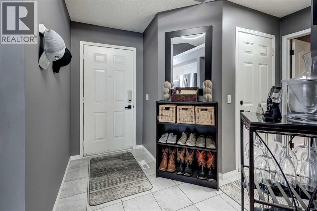 Duplex for Sale in 66 Douglas Woods Park SE|Calgary, Alberta T2Z2K6 3