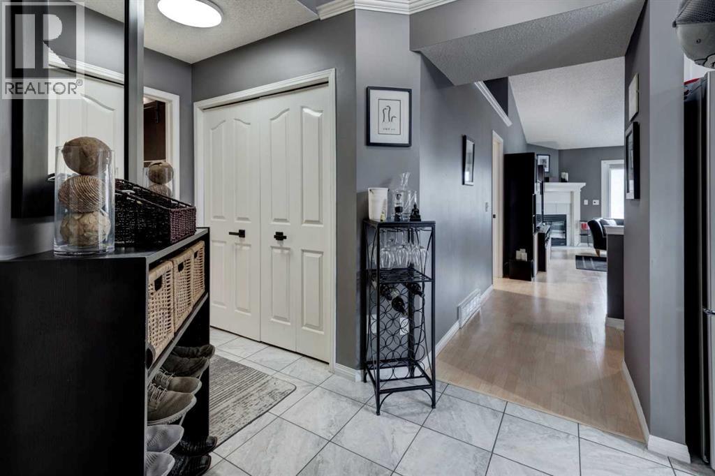 Duplex for Sale in 66 Douglas Woods Park SE|Calgary, Alberta T2Z2K6 2