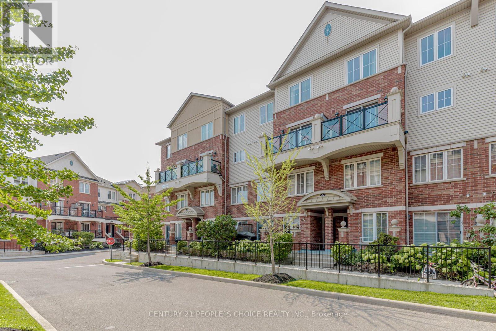 Row / Townhouse for Sale in 25 - 47 HAYS BOULEVARD|Oakville (RO River Oaks), Ontario L6H0J1 4