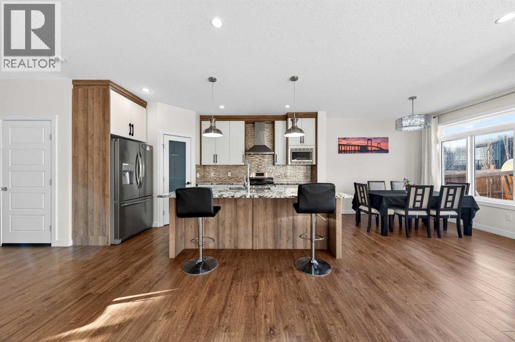 House for Sale in 353 Nolanhurst Crescent NW|Calgary, Alberta T3R0Z1 4