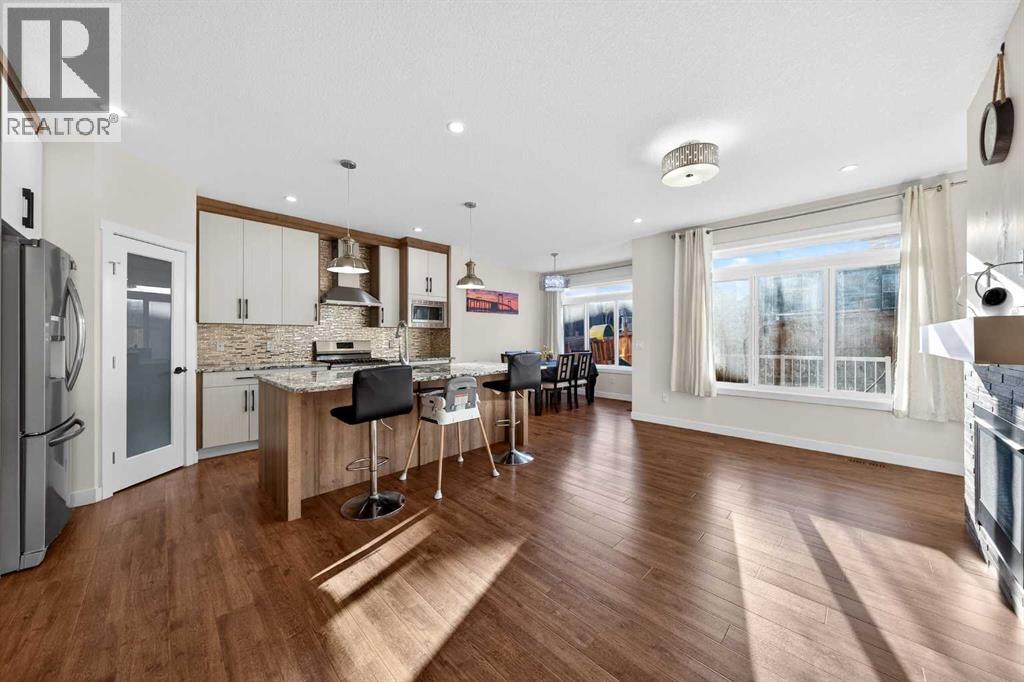 House for Sale in 353 Nolanhurst Crescent NW|Calgary, Alberta T3R0Z1 3