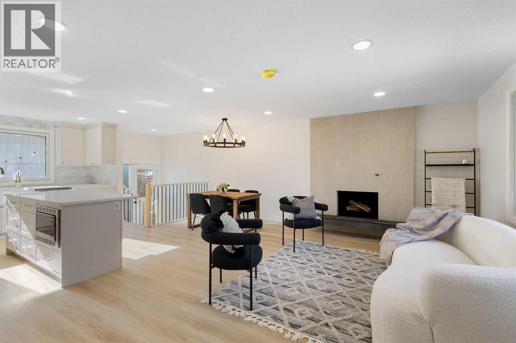 House for Sale in 4812 Verona Drive NW|Calgary, Alberta T3A0P4 2