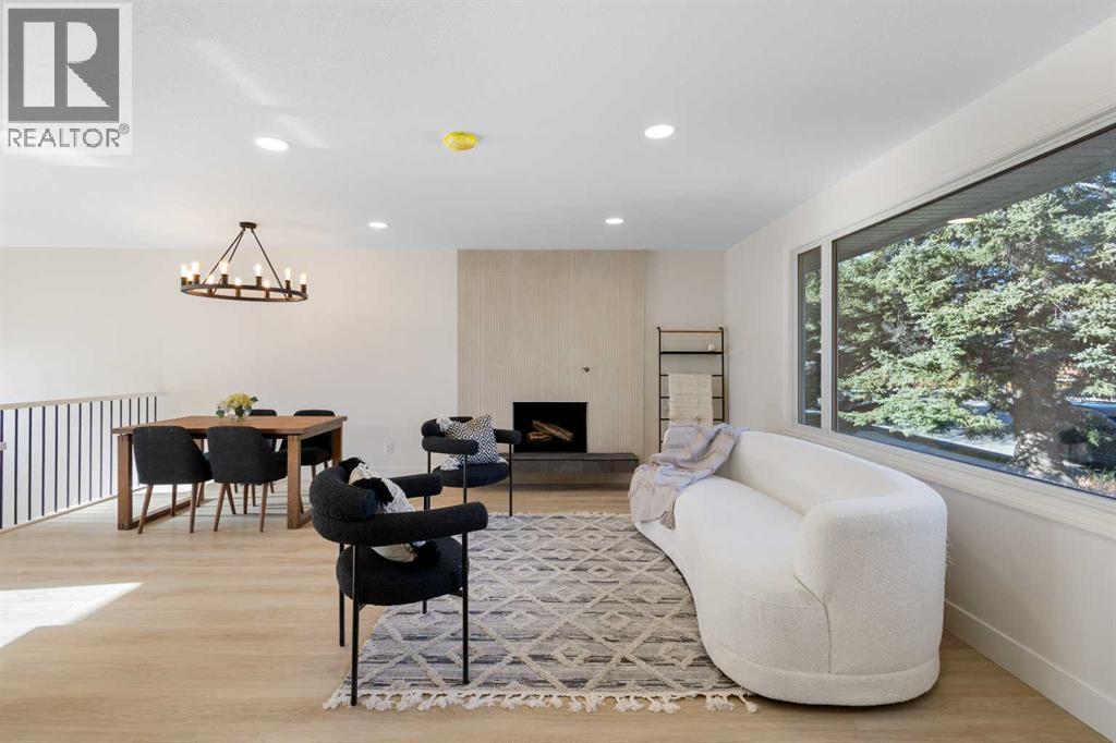 House for Sale in 4812 Verona Drive NW|Calgary, Alberta T3A0P4 3