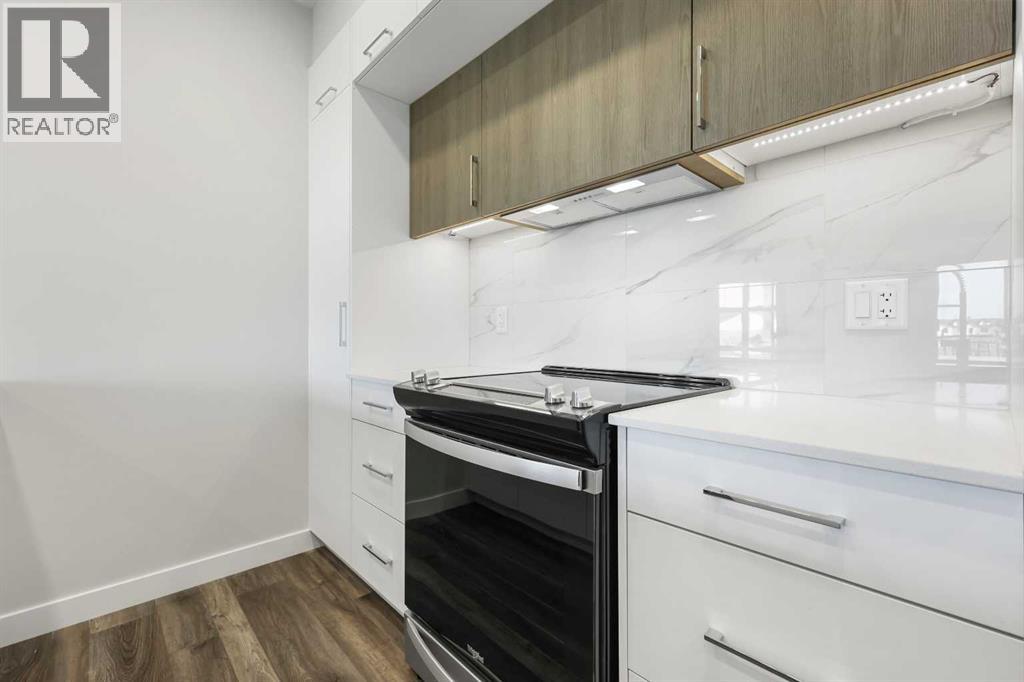 Apartment for Sale in 317, 255 Les Jardins Park SE|Calgary, Alberta T2C5W9 4