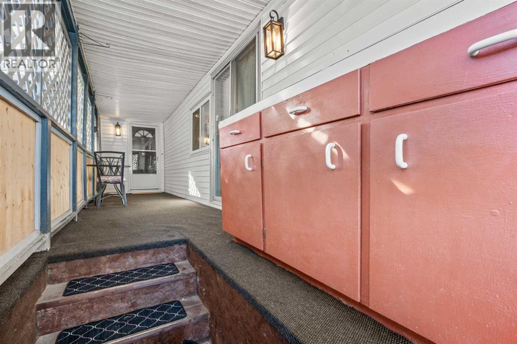 Mobile Home for Sale in 251, 3223 83 Street NW|Calgary, Alberta T3B5N5 5