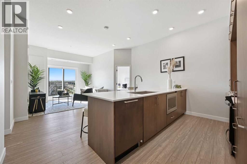 Apartment for Sale in 422, 255 Les Jardins Park SE|Calgary, Alberta T2C5V3 2