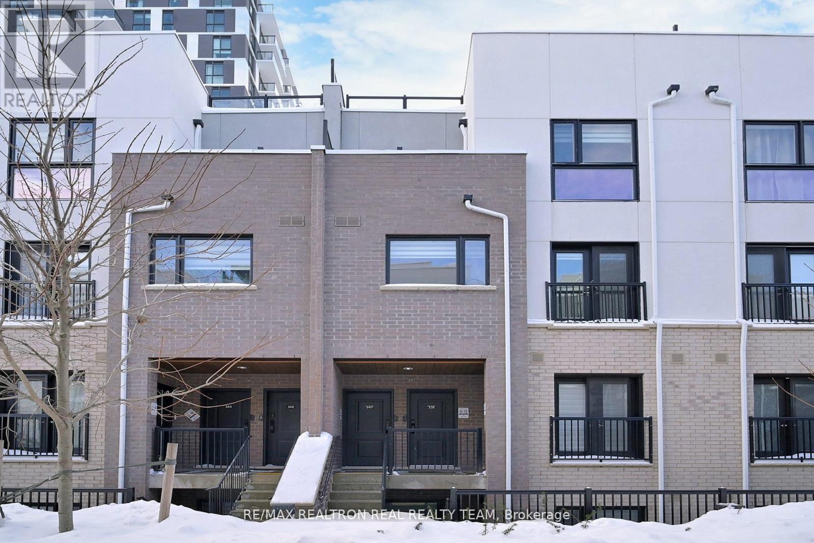 Row / Townhouse for Sale in 338 - 349 WHEAT BOOM DRIVE|Oakville (JM Joshua Meadows), Ontario L6H7X5