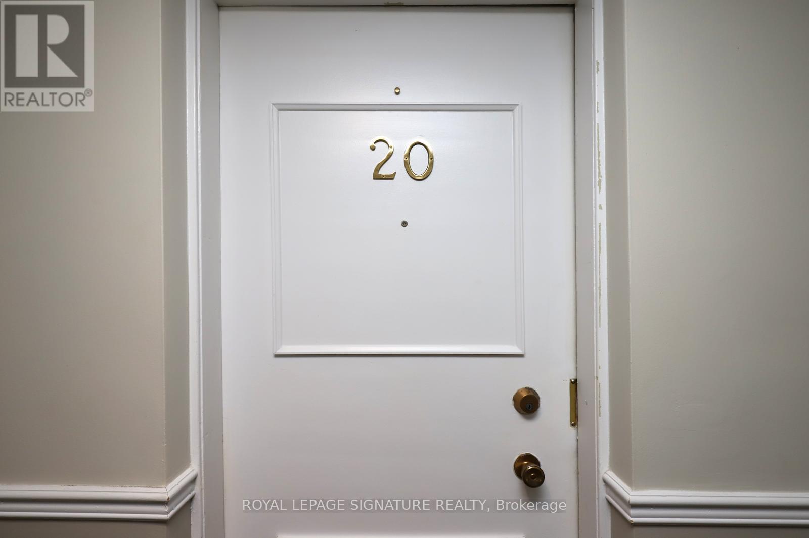 Row / Townhouse for Sale in 20 - 160 CARSBROOKE ROAD|Toronto (Etobicoke West Mall), Ontario M9C1G9 2