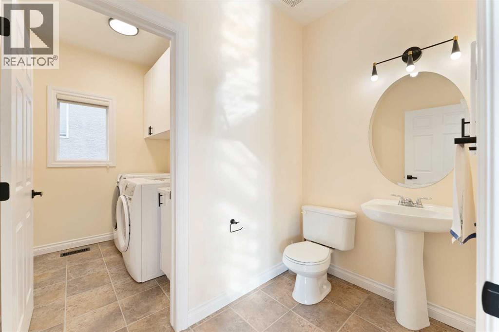 House for Sale in 20 Sherwood Circle NW|Calgary, Alberta T3R1R2 5