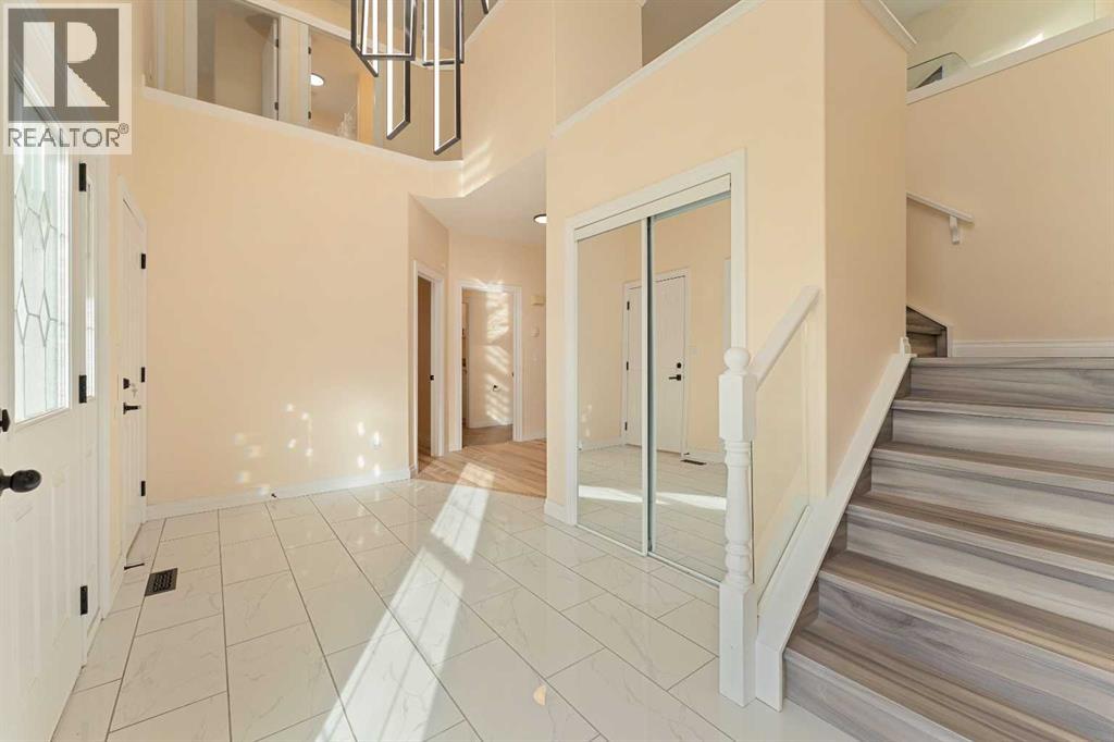 House for Sale in 20 Sherwood Circle NW|Calgary, Alberta T3R1R2 2