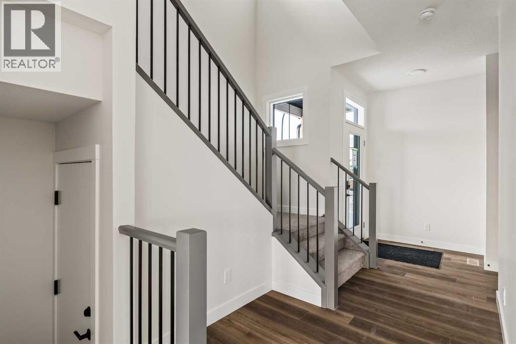 House for Sale in 27 Setonvista Grove SE|Calgary, Alberta T3M3L8 3