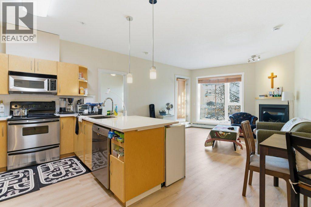 Apartment for Sale in 210, 69 Springborough Court SW|Calgary, Alberta T3H5V5 5