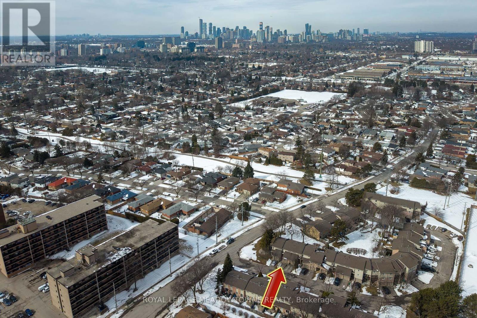 Row / Townhouse for Sale in 32 - 2075 ASTA DRIVE S|Mississauga (Cooksville), Ontario L5A2T5 2