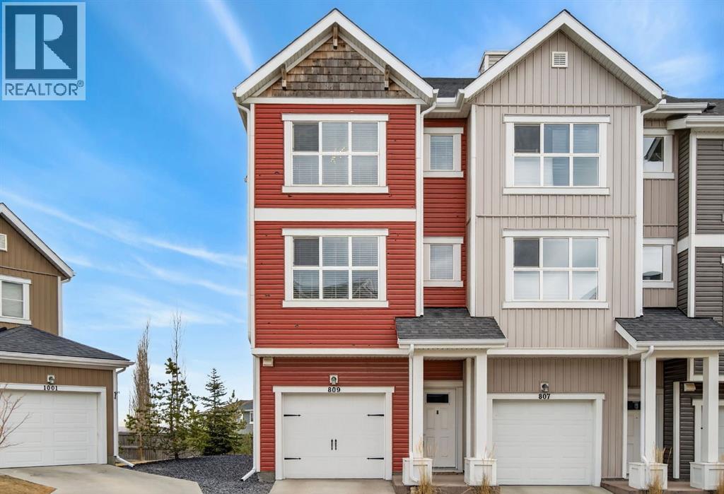 Row / Townhouse for Sale in 809, 355 Nolancrest Heights NW|Calgary, Alberta T3R0Z9 2