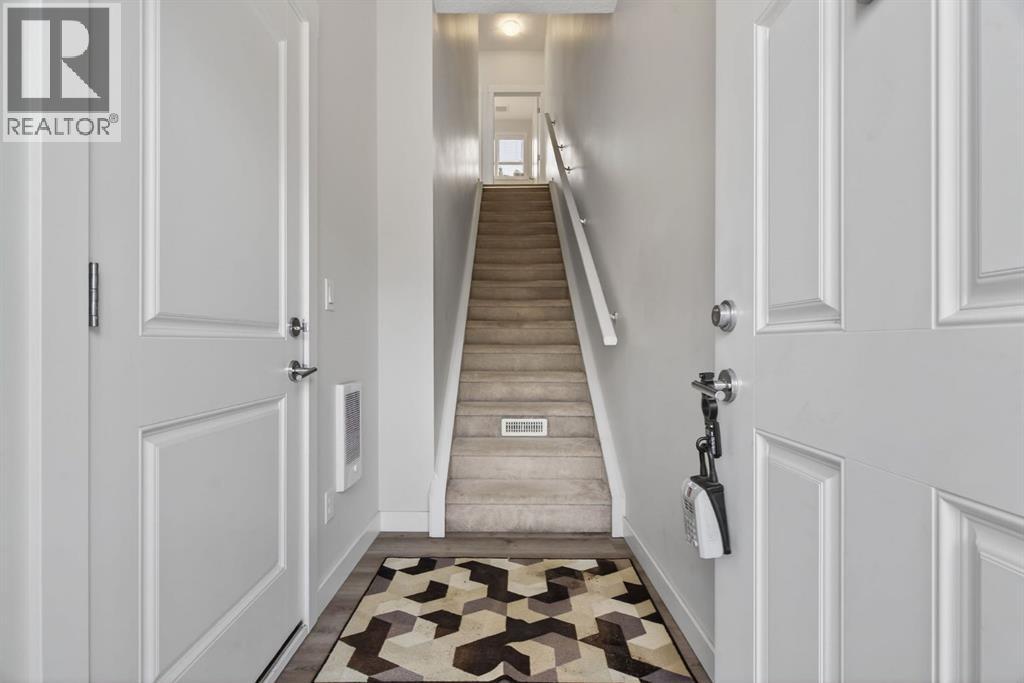 Row / Townhouse for Sale in 809, 355 Nolancrest Heights NW|Calgary, Alberta T3R0Z9 4