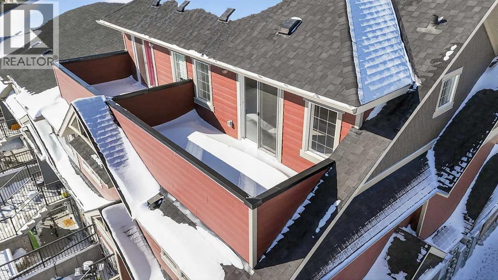 Row / Townhouse for Sale in 302 Cranbrook Square SE|Calgary, Alberta T3M3K8 2