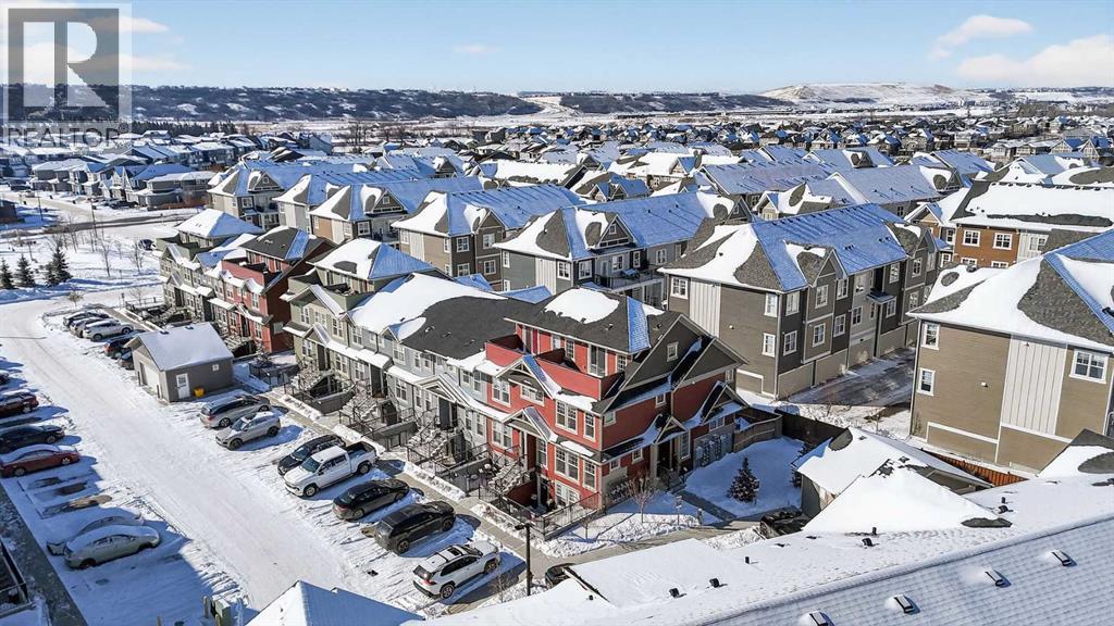 Row / Townhouse for Sale in 302 Cranbrook Square SE|Calgary, Alberta T3M3K8 3