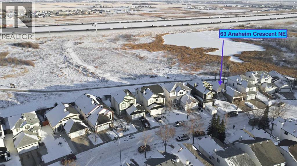 House for Sale in 63 Anaheim Crescent NE|Calgary, Alberta T1Y7B4 4