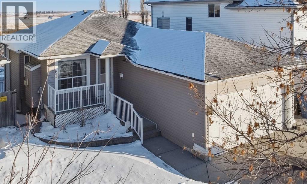 House for Sale in 63 Anaheim Crescent NE|Calgary, Alberta T1Y7B4