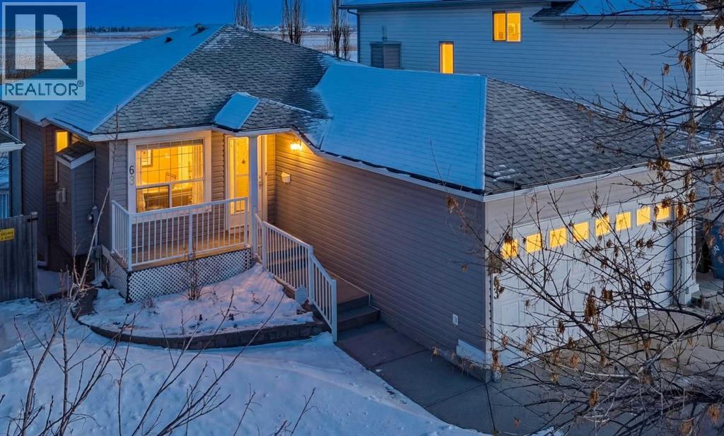House for Sale in 63 Anaheim Crescent NE|Calgary, Alberta T1Y7B4 2