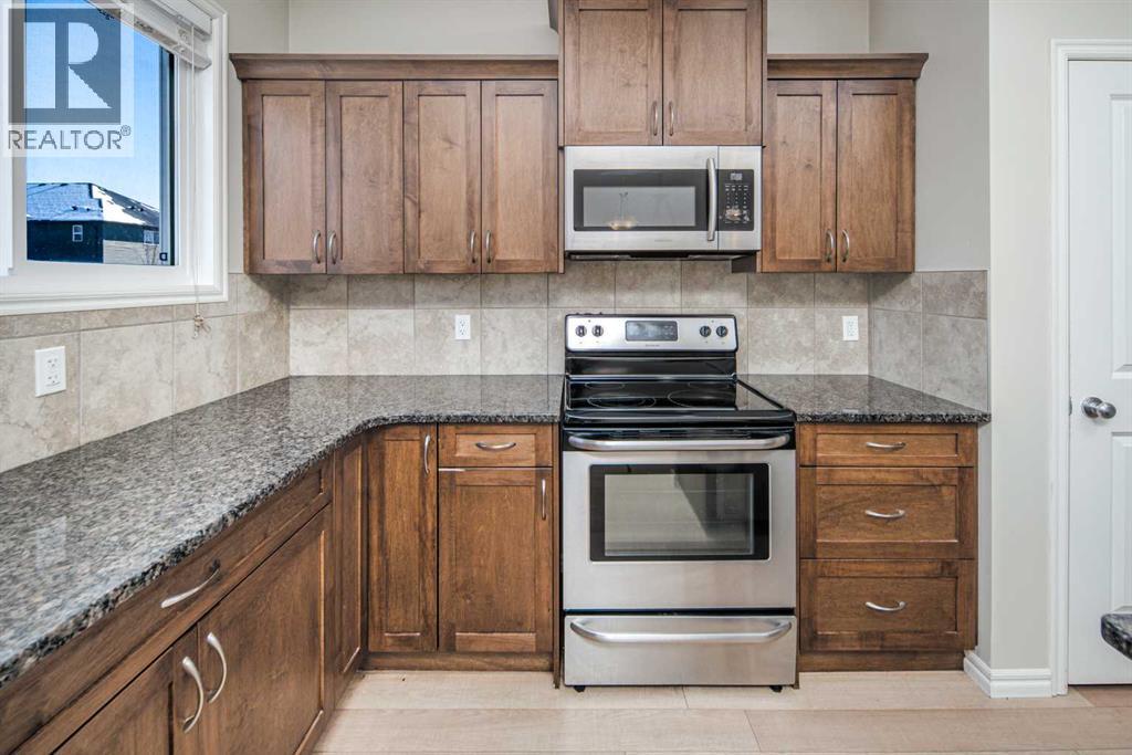 Duplex for Sale in 88 Legacy Mews SE|Calgary, Alberta T2X0Y5 4