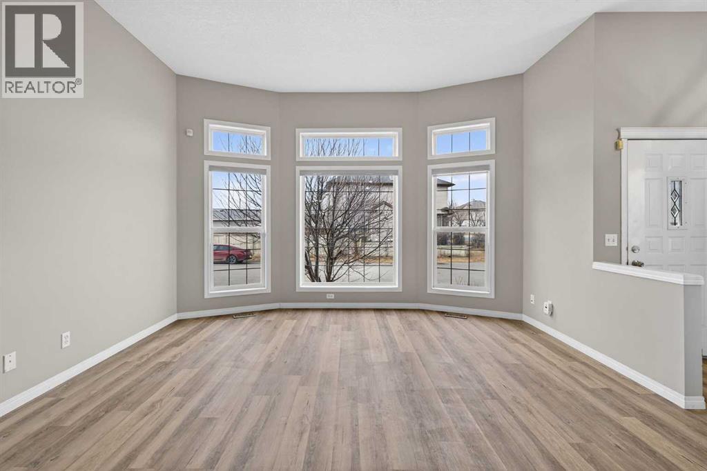 House for Sale in 87 Saddlebrook Gardens NE|Calgary, Alberta T3J5m5 5