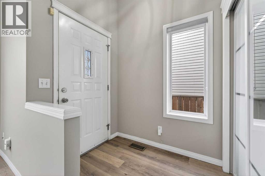 House for Sale in 87 Saddlebrook Gardens NE|Calgary, Alberta T3J5m5 2