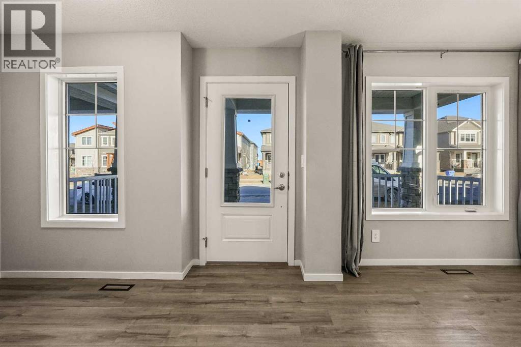 Row / Townhouse for Sale in 1383 148 Avenue NW|Calgary, Alberta T3P1W2 5