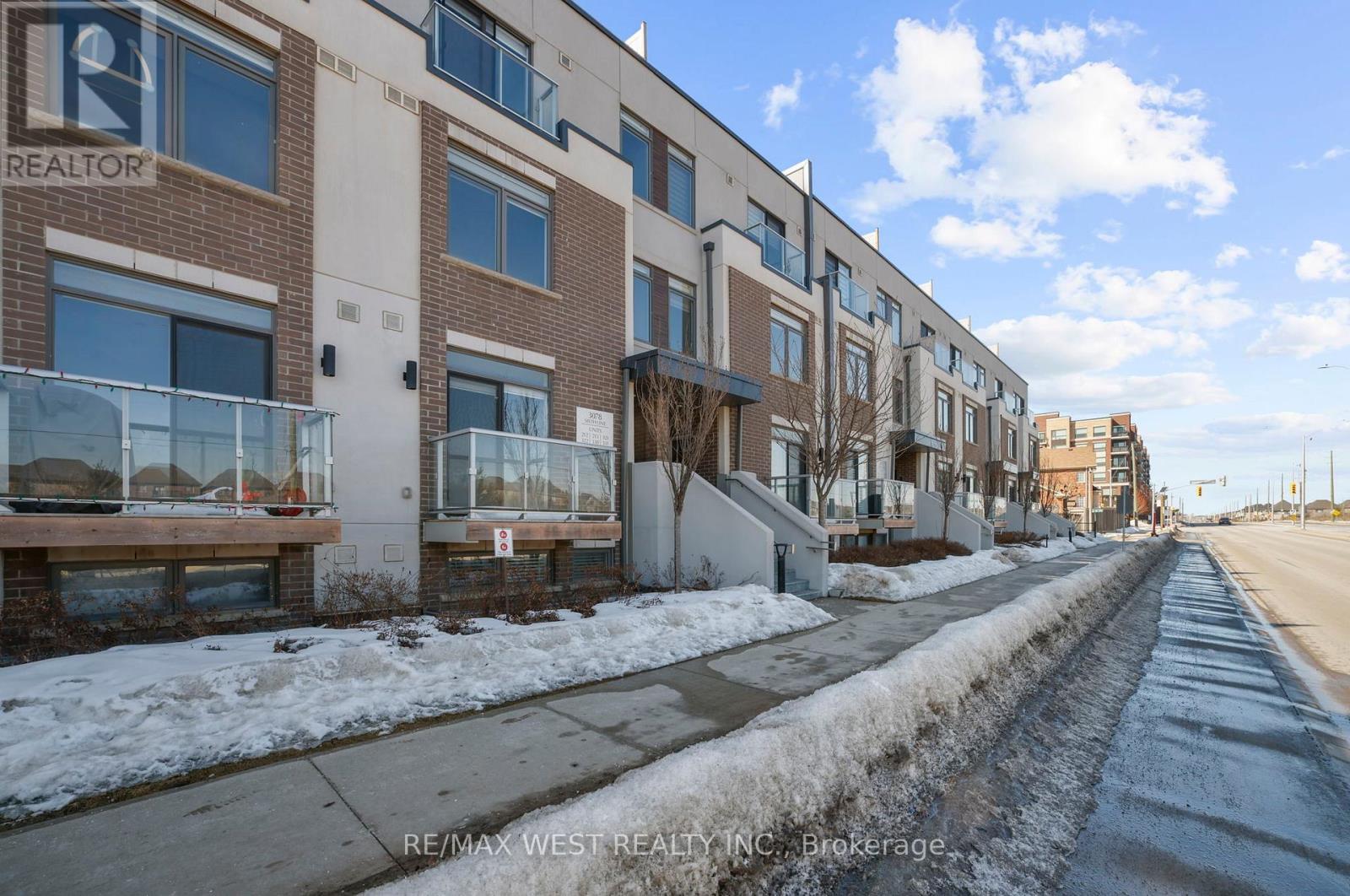 Row / Townhouse for Sale in 321 - 3078 SIXTH LINE|Oakville (GO Glenorchy), Ontario L6M1P8