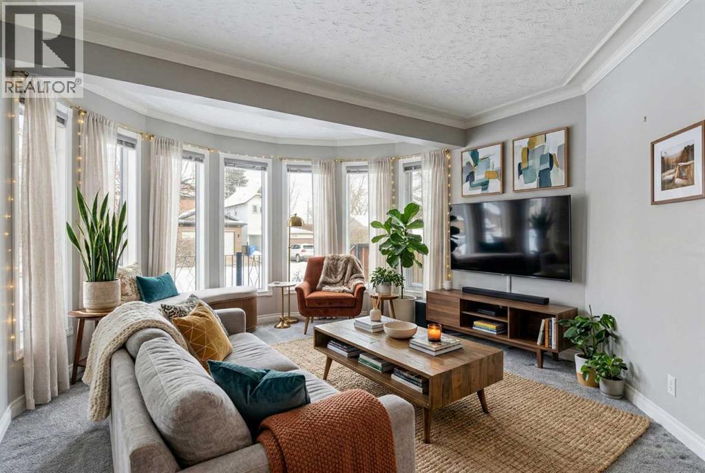 House for Sale in 613 25 Avenue NE|Calgary, Alberta T2E1Y6 2