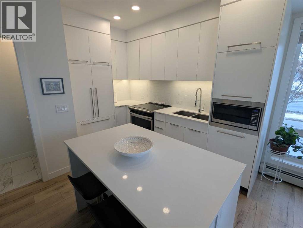 Apartment for Sale in 102, 3125 39 Street NW|Calgary, Alberta T3B6H5 5